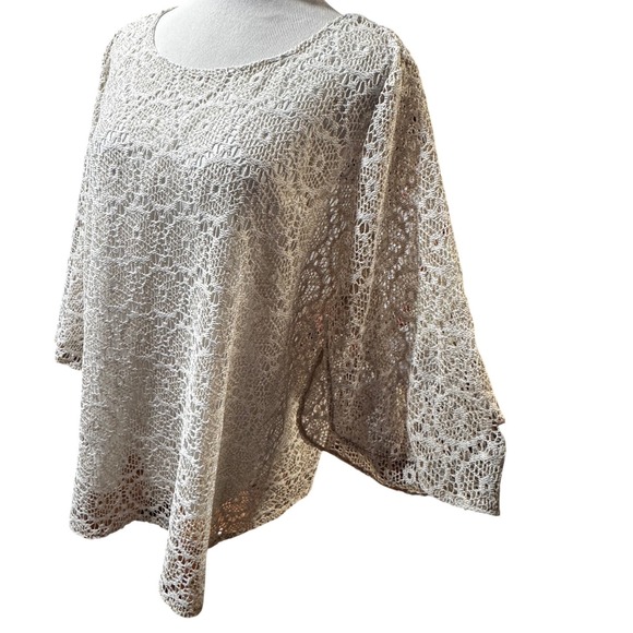 Unbranded Crochet Lace Blouse Women One Size Cream Boho Bell Sleeve Tunic Top - Picture 3 of 3